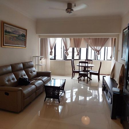 Batu Ferringhi Luxury Seaview Suite - 3Br Exteriör bild
