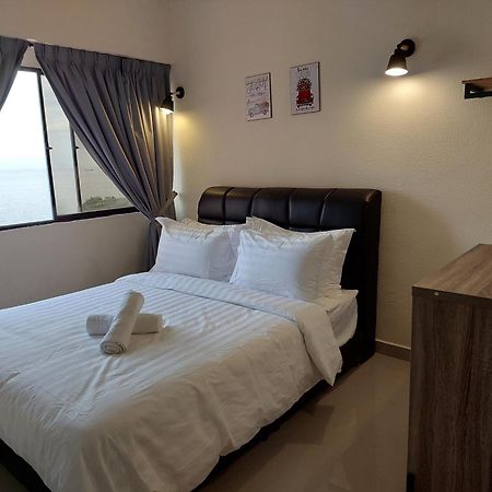Batu Ferringhi Luxury Seaview Suite - 3Br Exteriör bild