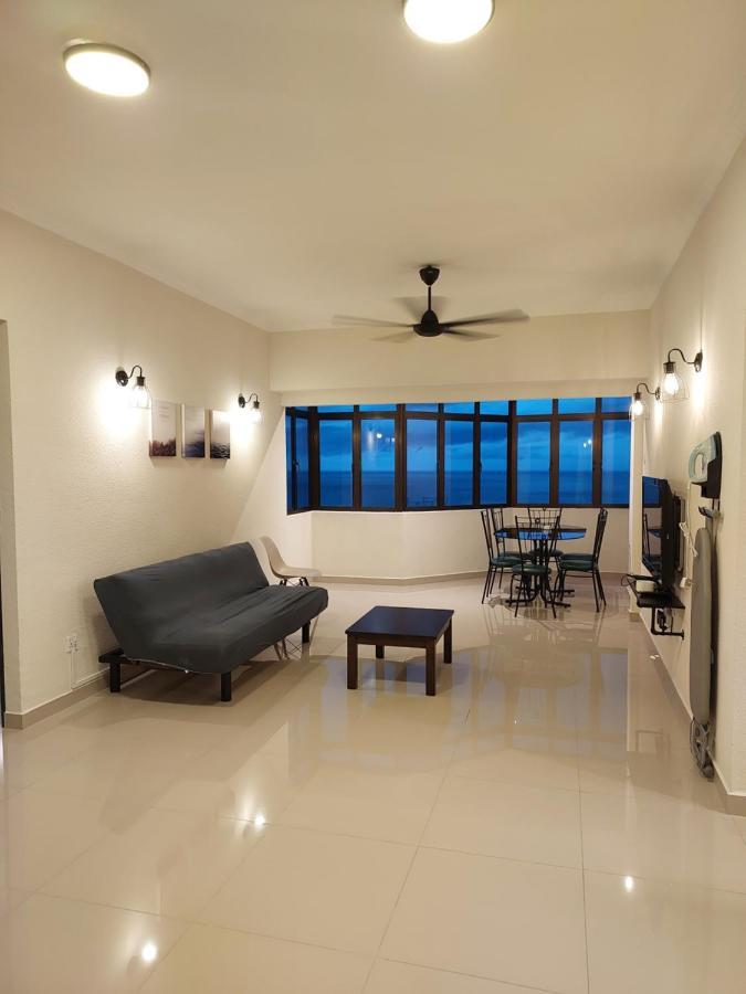 Batu Ferringhi Luxury Seaview Suite - 3Br Exteriör bild