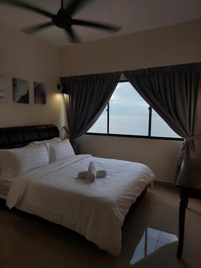 Batu Ferringhi Luxury Seaview Suite - 3Br Exteriör bild