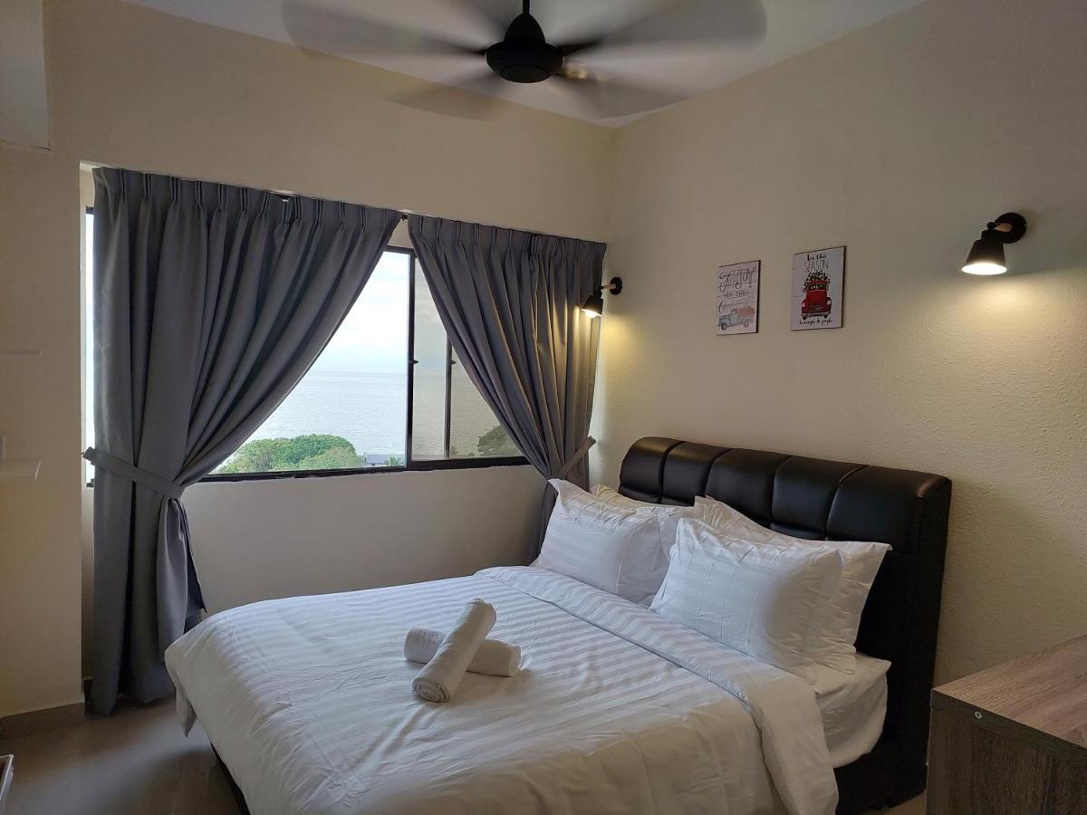 Batu Ferringhi Luxury Seaview Suite - 3Br Exteriör bild