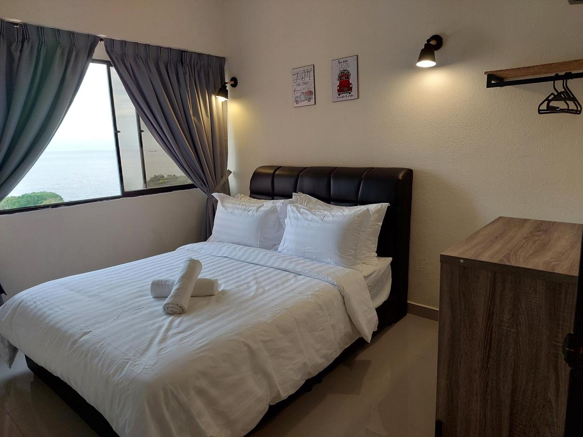 Batu Ferringhi Luxury Seaview Suite - 3Br Exteriör bild