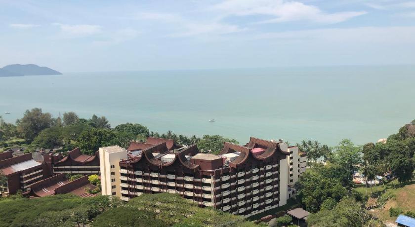 Batu Ferringhi Luxury Seaview Suite - 3Br Exteriör bild